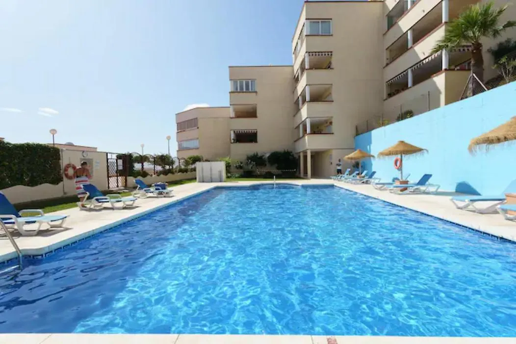 Chic Beachfront Flat With Amazing Sea Views And Private Indoor Parking Benalmádena 0*,  España