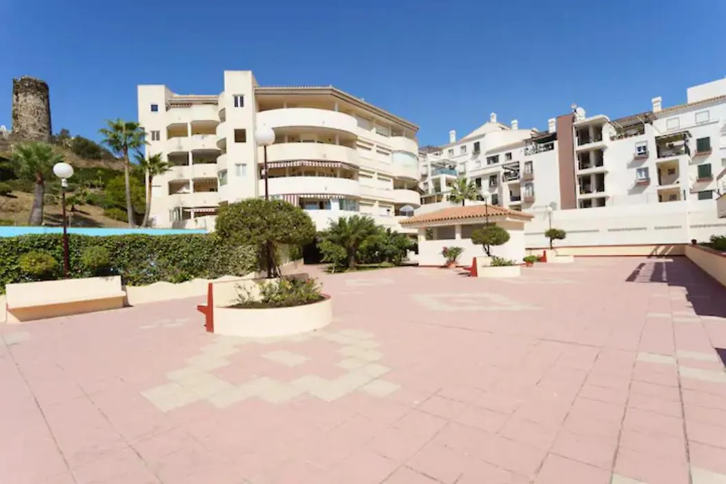 Chic Beachfront Flat With Amazing Sea Views And Private Indoor Parking Benalmádena