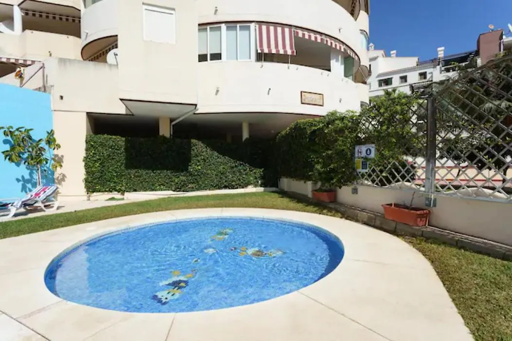 Chic Beachfront Flat With Amazing Sea Views And Private Indoor Parking Benalmádena